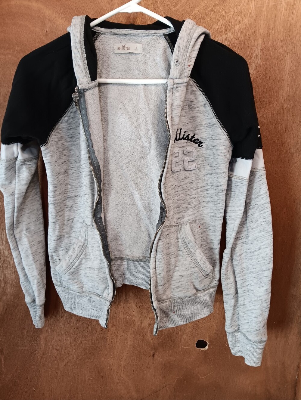 Hollister Women's Light Gray and Black Hooded Zip Jacket